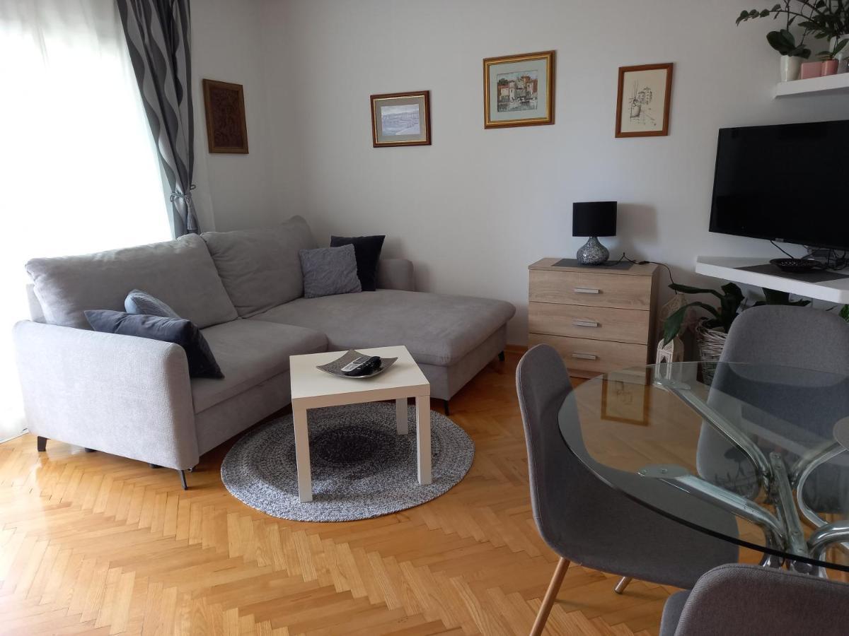 Apartments Anita Crikvenica Buitenkant foto